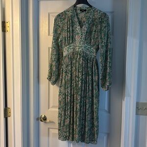 MIDI lulus Green floral dress, size small.